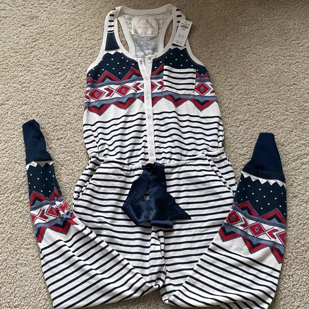 Abercrombie & Fitch women’s winters style Geometric Striped Jumpsuit